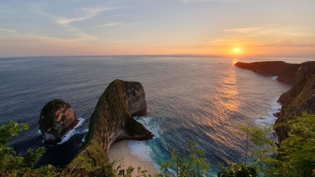 Kelingking Hill — Nusa Penida Combination Tour